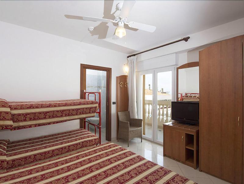 Hotel Villa Linda - Family Hotel - Nuova Costruzione Antisismica Riccione Buitenkant foto