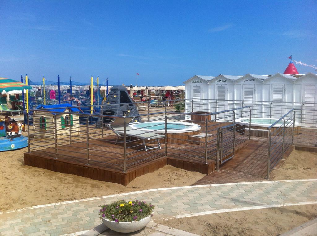 Hotel Villa Linda - Family Hotel - Nuova Costruzione Antisismica Riccione Buitenkant foto