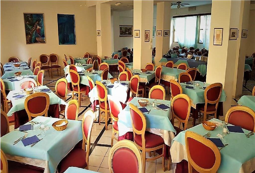 Hotel Villa Linda - Family Hotel - Nuova Costruzione Antisismica Riccione Buitenkant foto
