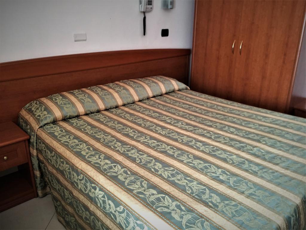Hotel Villa Linda - Family Hotel - Nuova Costruzione Antisismica Riccione Buitenkant foto
