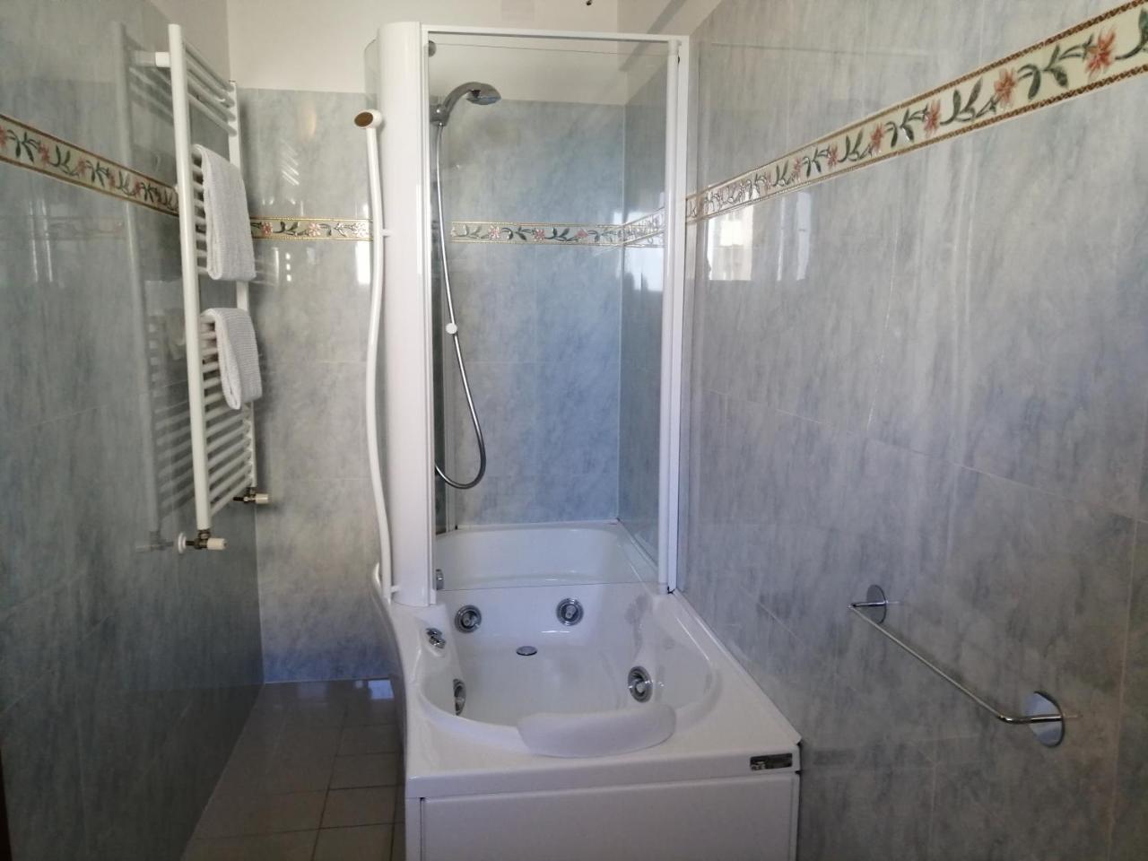 Hotel Villa Linda - Family Hotel - Nuova Costruzione Antisismica Riccione Buitenkant foto