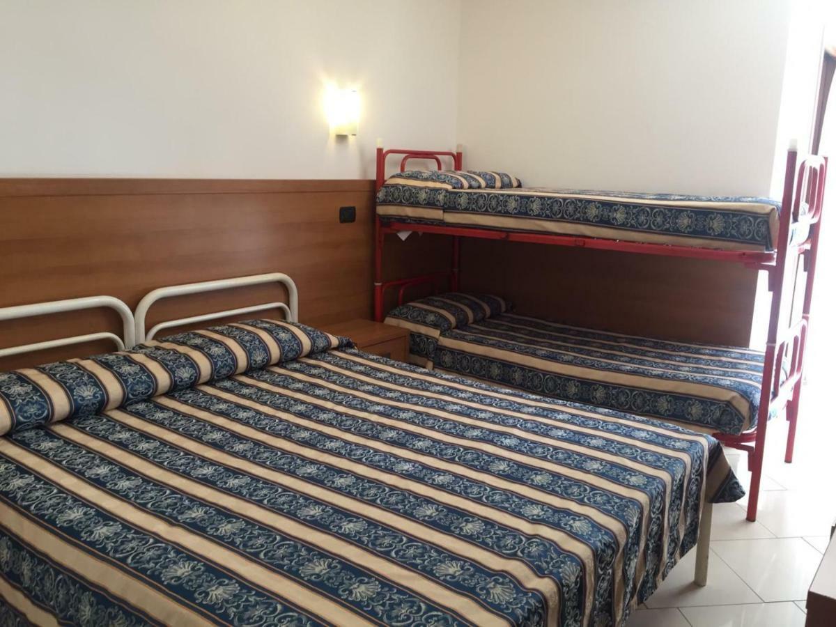 Hotel Villa Linda - Family Hotel - Nuova Costruzione Antisismica Riccione Buitenkant foto
