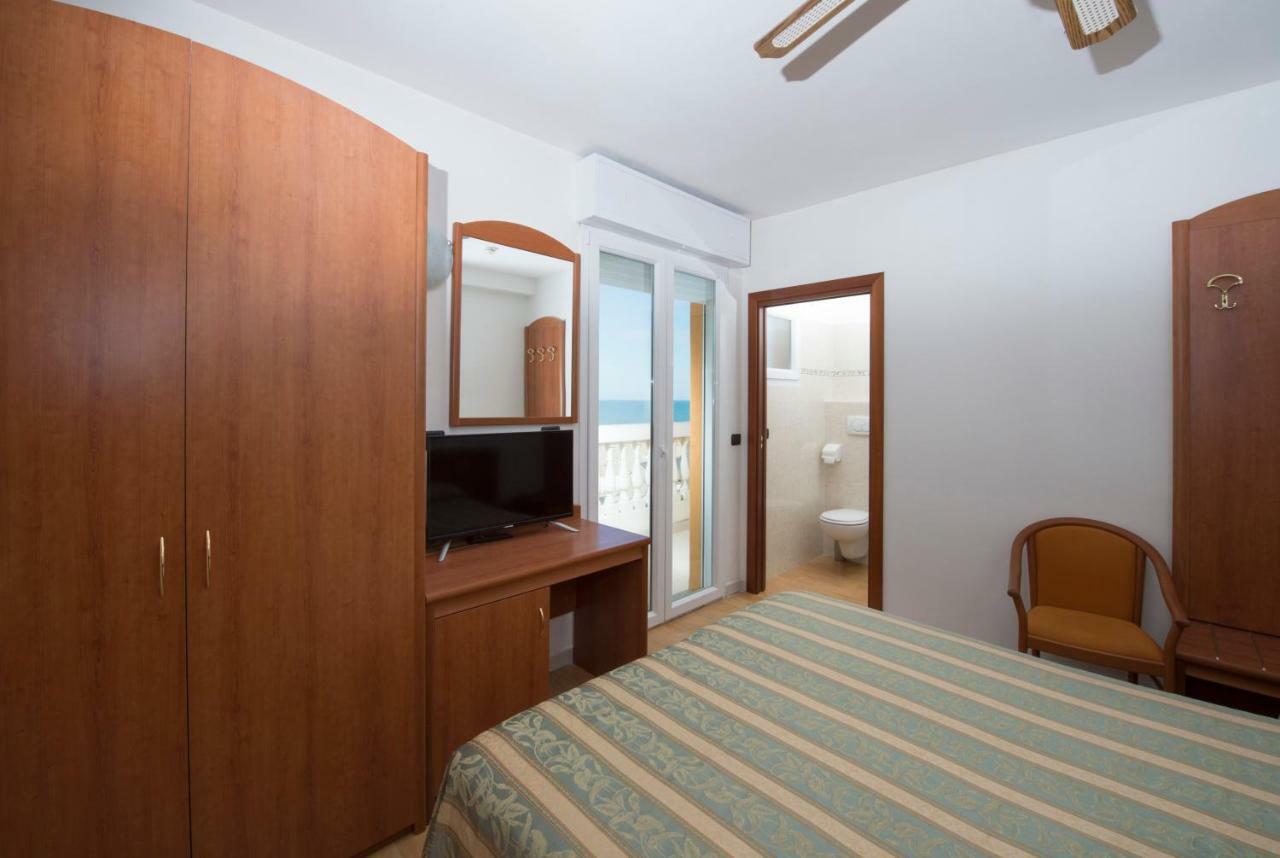 Hotel Villa Linda - Family Hotel - Nuova Costruzione Antisismica Riccione Buitenkant foto